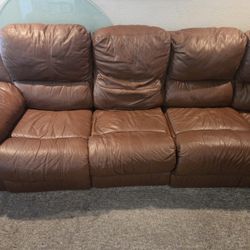 Large L-shape Sectional Couch W/Reclining Ends