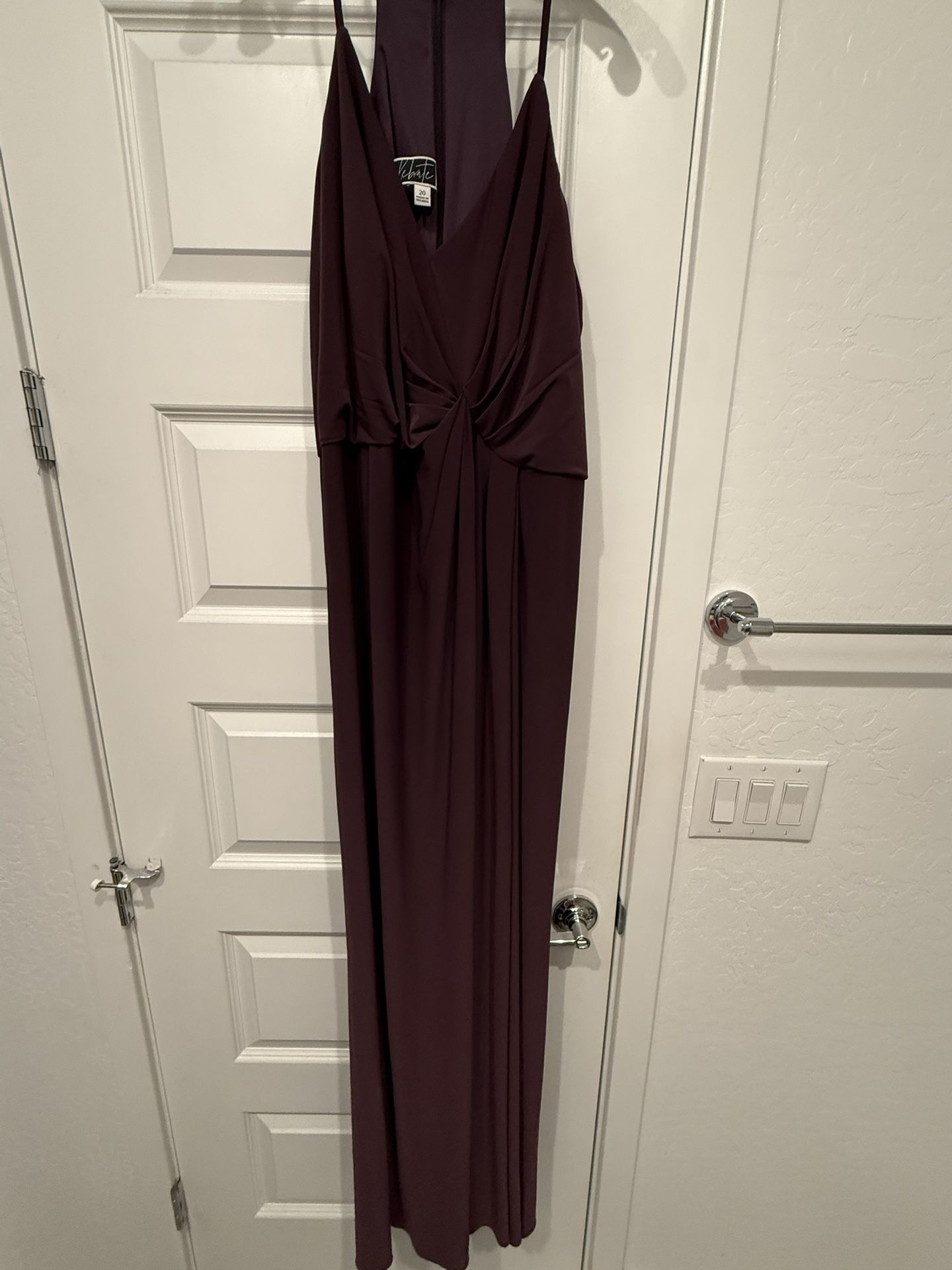 David’s Bridal Sleeveless Plum Dress Size 20