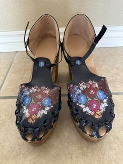 Women’s High Heeled Shoes Size 9