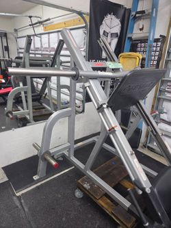 Star Trac Commercial Leg Press Machine
