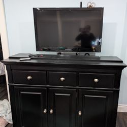 Cabinet with TV Lift