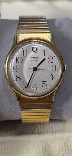 Vintage Timex Quartz M Cell Gold Tone Watch Stylized Arabic Dial Runs Taiwan