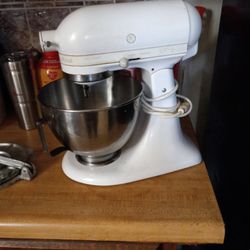 Kitchen Aid Mixer 