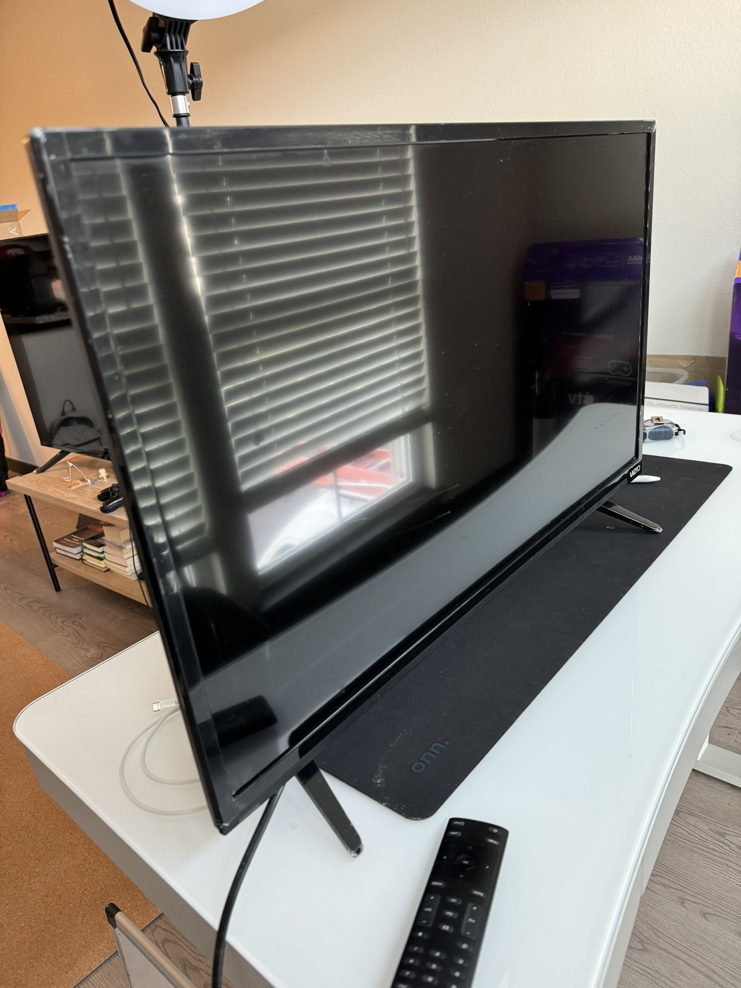 32” Flat Screen Vizio TV