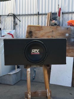 MTX Audio Subwoofer with Box