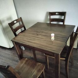 Kitchen Table  and 4 chairs