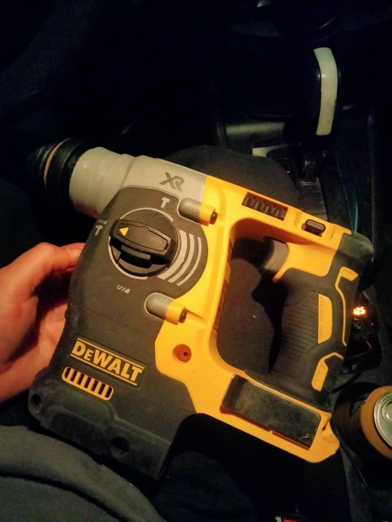 DeWalt Rotary Hammer Drill