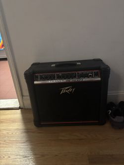 Peavey guitar AMP (with pedal)