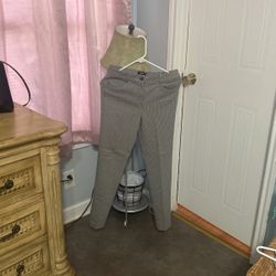 Women”s Pants  Size 1 