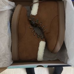 Magellan Women’s Winter Boots Size 7 – New Sherpa Lined Brown