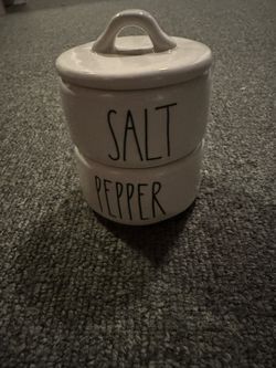 Rae Dunn Salt & Pepper Holder 