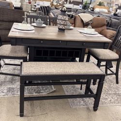 Beautiful 7pc Dinning Table Set