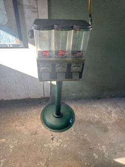 Triple bin candy machine
