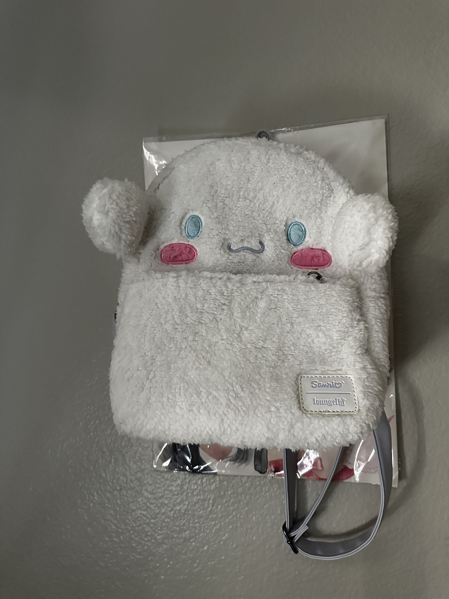 Loungefly Cinnamon Roll Bag