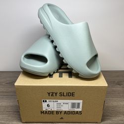 New Yeezy Slides Salt Size 6