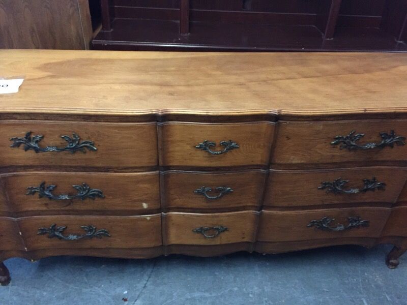19 century French antique 9 drawer dresser. Solid oak