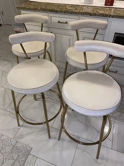 Set Of 4 Bar Stools 