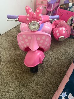 Minnie Mouse moped electric scooter for kids