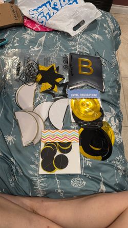 Black & gold decorations