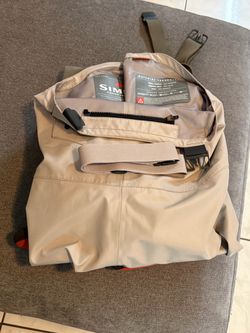 Simms Fishing Waders (woman’s)