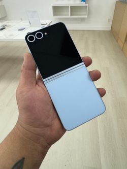 Galaxy Z Flip 6 6.7" (Unlocked) 256GB Good Blue