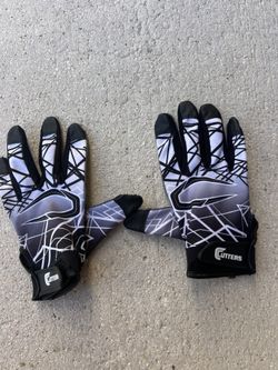 Cutters Game Day receiver football gloves, size M