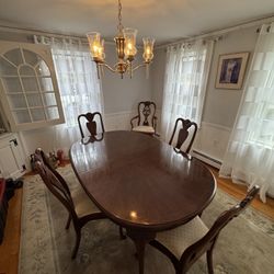 Mahogany Wood Dining Table & Chairs