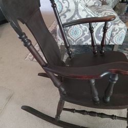 Early 1900 ANTIQUE ROCKING CHAIR