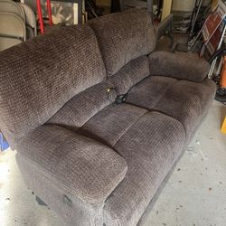 Love Seat (Power Recliner)