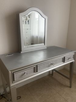 Vanity $80