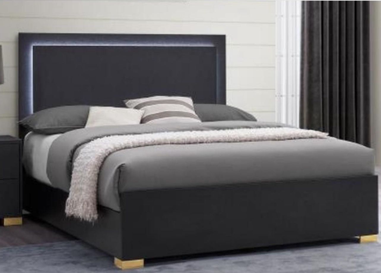 Beautiful Queen & King Beds Prices From $325 $825
