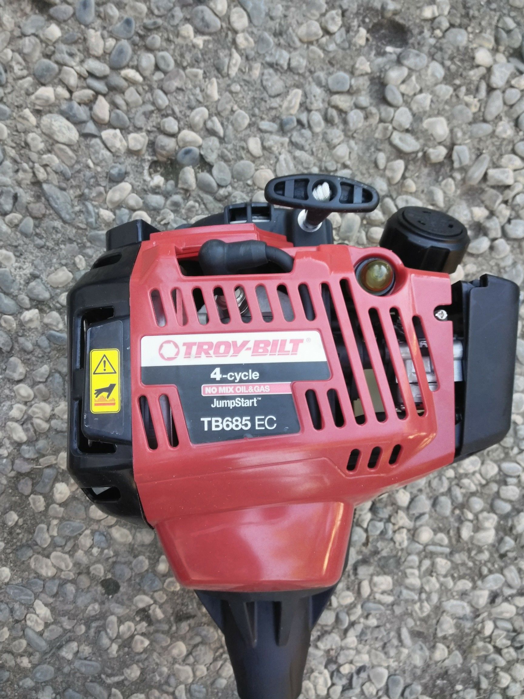 4 cycle Troy Bilt weed eater , engine only. NEW for Sale in Sacramento