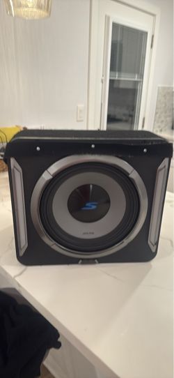 Alpine subwoofer and amp