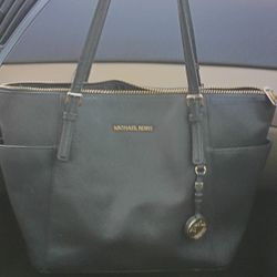 Black Michael Kors  (MK) Hand Bag/Purses