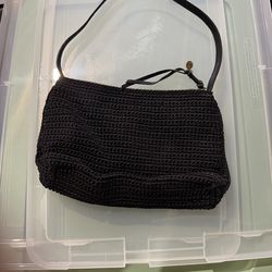 blaxk shoulder purse