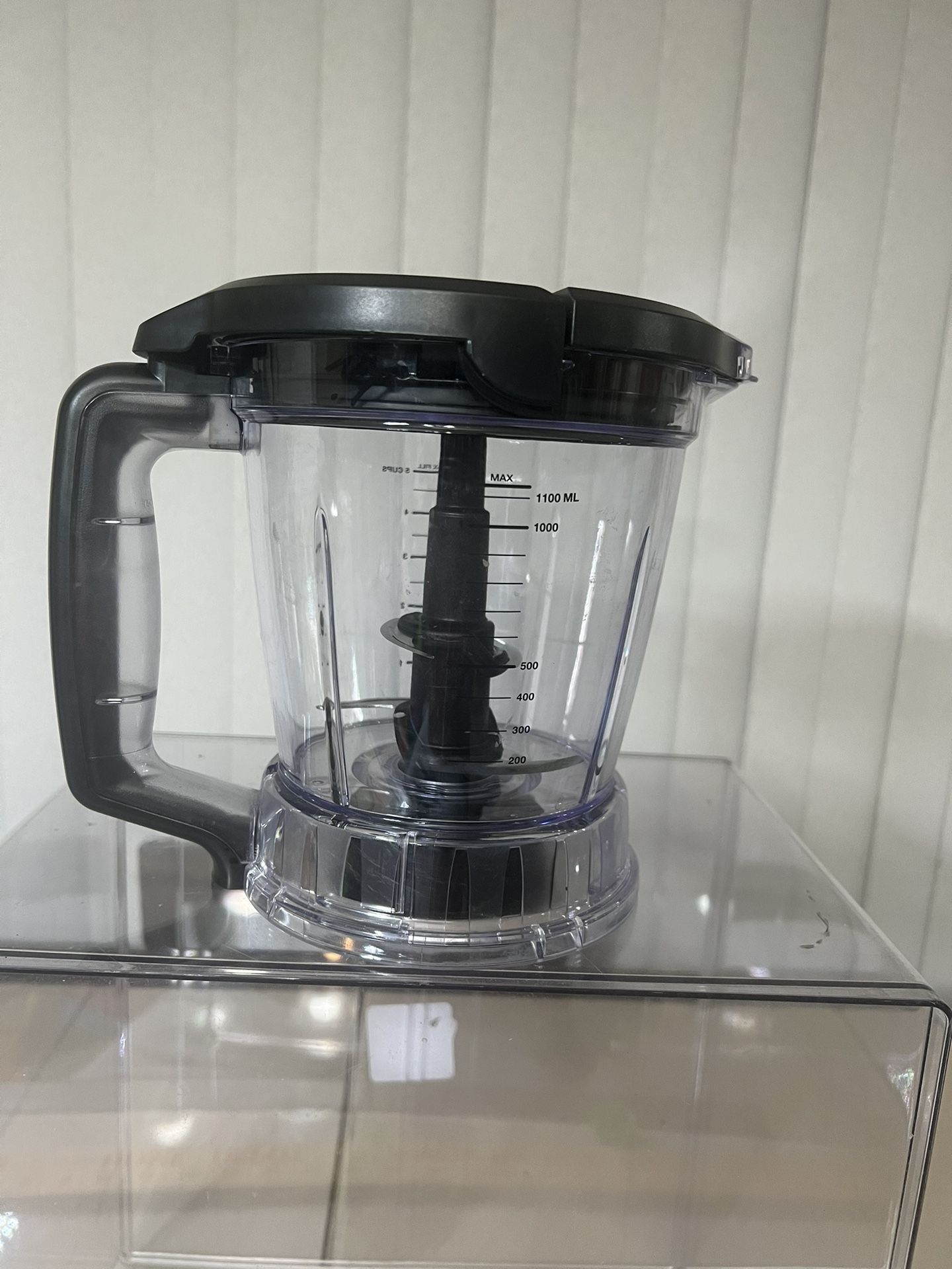 NINJA AUTO-IQ PITCHER JAR w/ BLADE & LID 40oz Fits BL490 BL491 BL492 BL493 BL494. New open box without retail packaging. Item does have some scratches