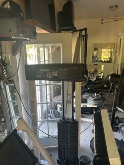 Paramount leg press machine