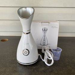 Surwit nano ionic facial steamer