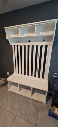 Entry stand/cabinet