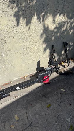 Electric scooter lift like new