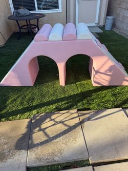 Double arch soft play climber