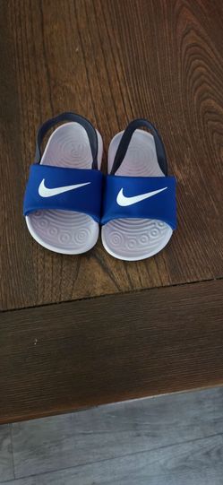 Boys baby nike shoes size 5c