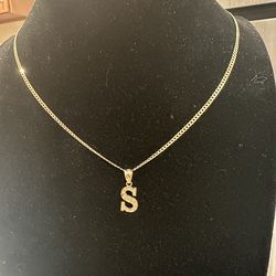 10kt solid curb link chain 18” with s pendant