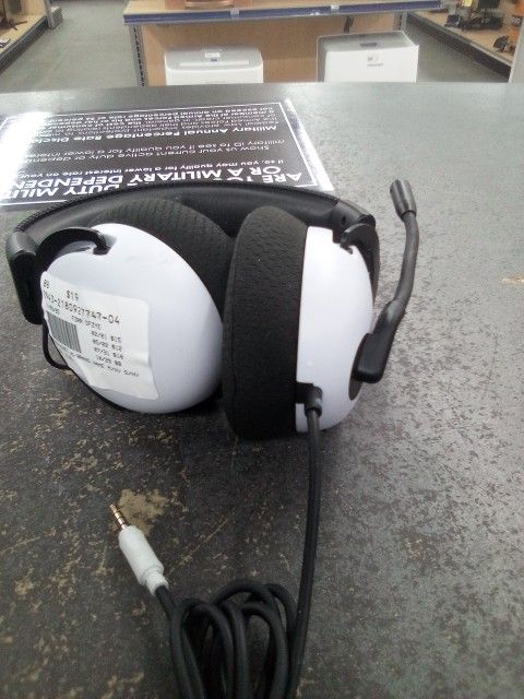 Headphones No Brand Name