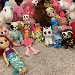 Girls Lot Of Stuffed Animal Etc $10 