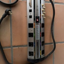Monster Power HTS  1000 MKII 8 Outlet Home Theater Power Center Surge  Protector
