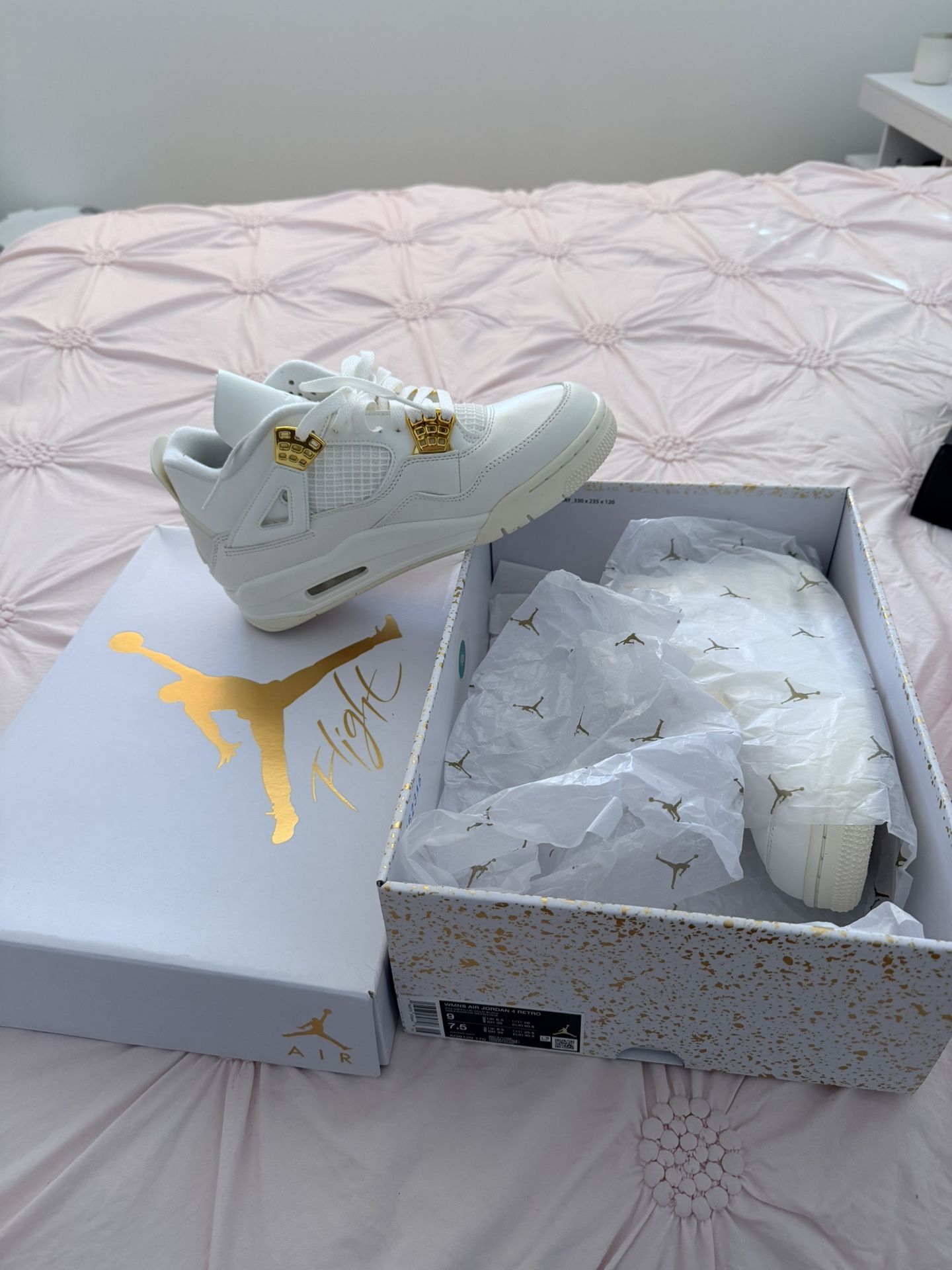 WMNS Air Jordan 4 Retro