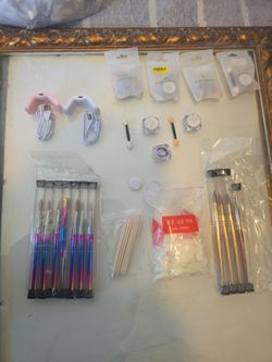 Nail Tech Client Gift Bag Supplies — 120 Mini USB UV Lights + 400 Glitter Jars + Brushes — $499