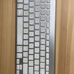 Apple Keyboard 