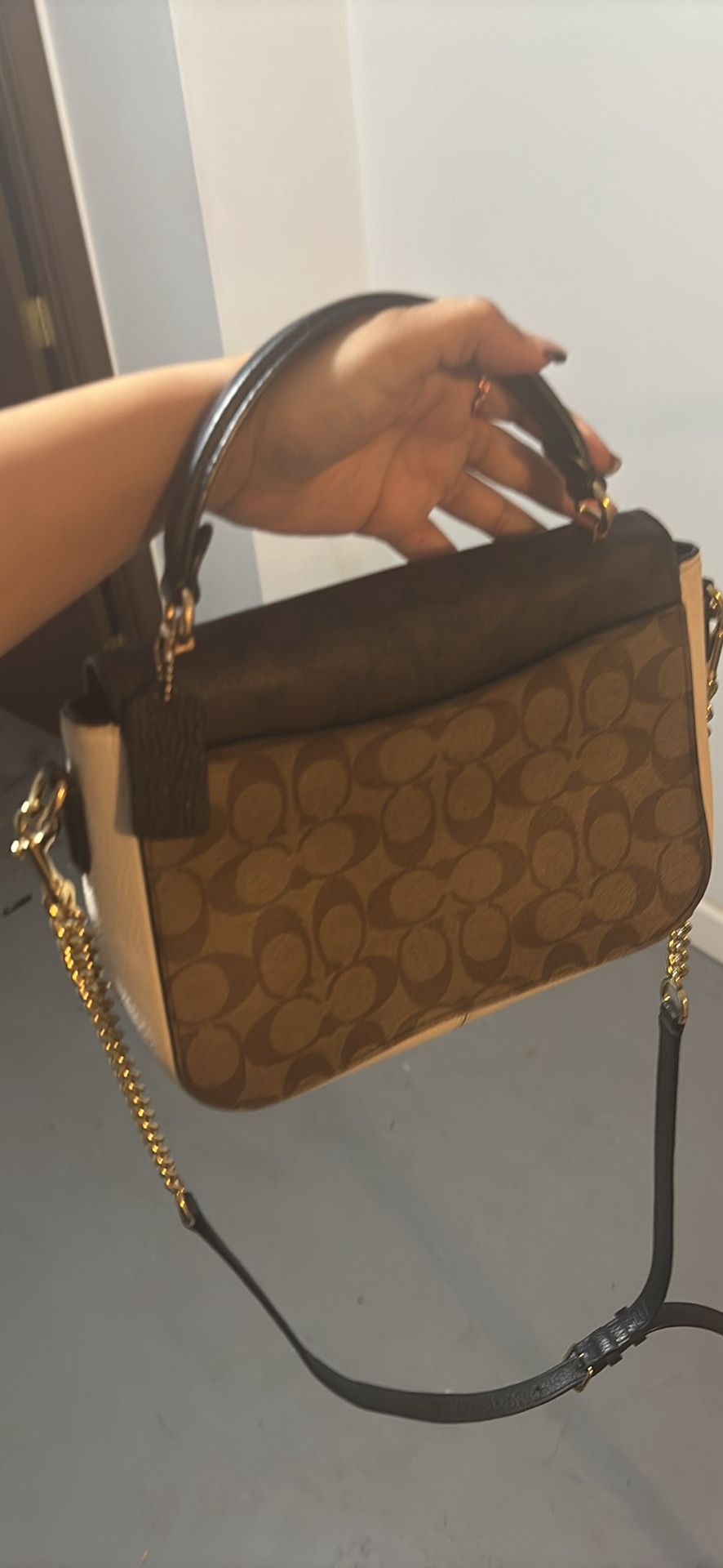 Coach Signature Canvas & Leather Crossbody Bag – Gold Chain Strap